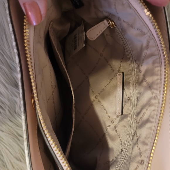 Michael Kors crossbody NWT - Picture 6 of 6